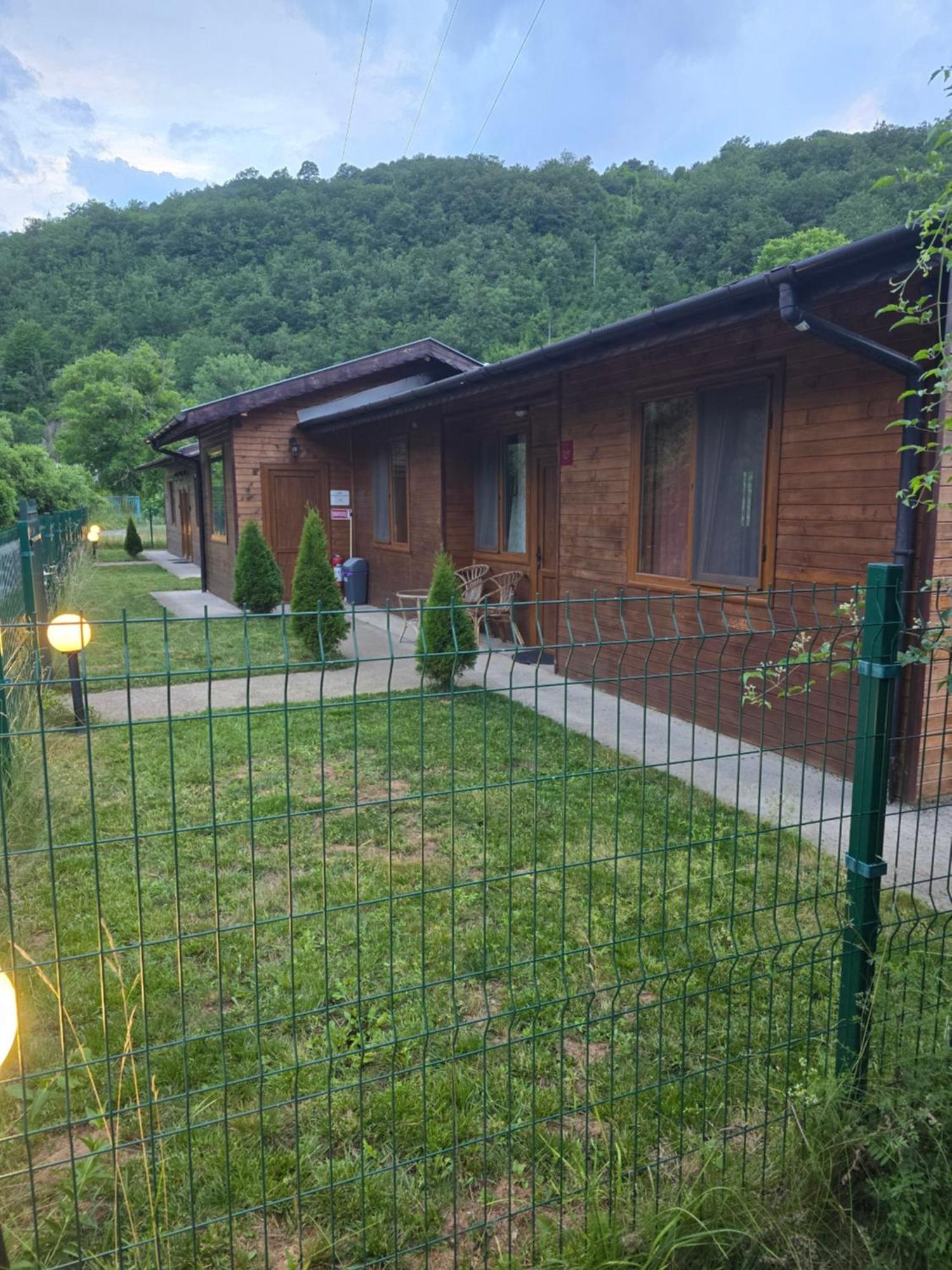 Еко Бунгала Trŭn Dış mekan fotoğraf